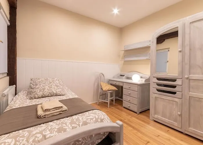 Apartamento Casco Viejo, Con Encanto. *